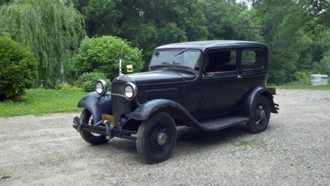 1932 Ford Tudor Barn Find